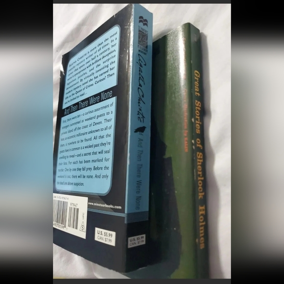 :* And Then There Were None agatha Christie and great stories of Sherlock Holmes - Picture 6 of 11